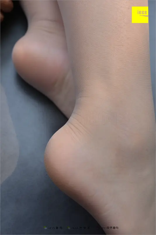 2018.07.08 丝足便当250:《少妇芳芳的满足赏》芳芳 - IESS